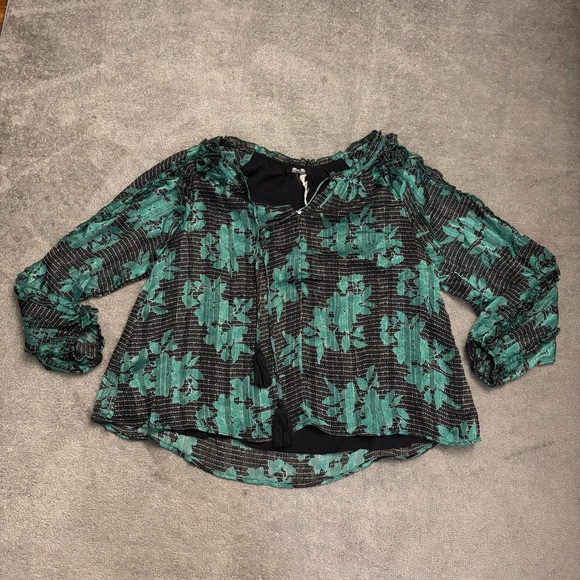 Miss Me Tops - Miss Me Floral Bohemian Long Sleeve Top Blouse Women’s NWT